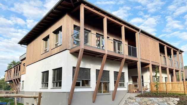 Vollholzbau, der alle Stückeln spielt: der neue Kindergarten in Lengfelden