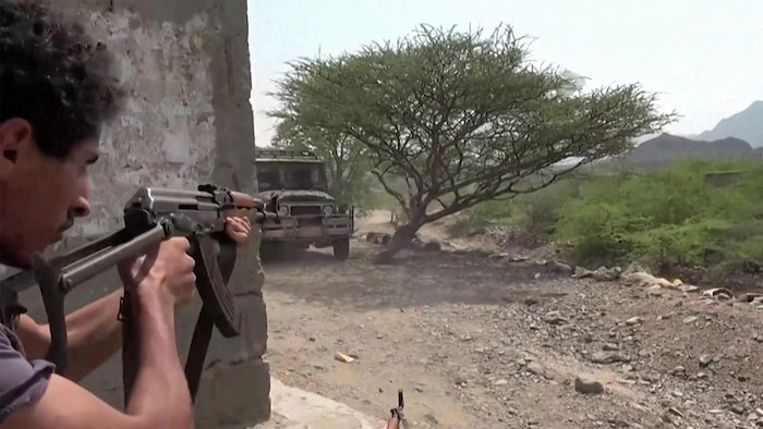 Die von Saudi-Arabien unterstützten Nationalen Widerstandskräfte im Jemen veröffentlichten ...