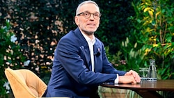 Bis zu 860.000 Zuseher verfolgten am Montag um 21.00 Uhr das ORF-„Sommergespräch“ von Simone ...