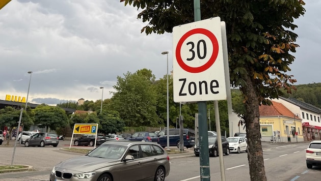 „Fuß vom Gaspedal“ heißt es im Lockenhauser Ortskern – die bestehende 30er-Zone soll jetzt für ...