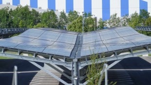 Die Errichtung von PV-Anlagen auf Parkplätzen wird vom Land NÖ gefördert.