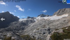 Ein aktuelles Bild von der Webcam auf dem Hallstätter Gletscher zeigt deutlich, wie wenig Eis ...