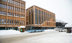 Weitere Bauten wie das sündteure Gemeindezentrum werden die Lecher in den kommenden Jahren wohl ...
