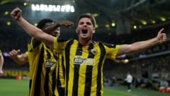 Razvan Marin bejubelt seinen Treffer.
