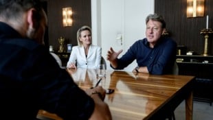 Imre Antal Die „Krone“ traf den neuen FIS-Präsidenten Alexander Ospelt und Doppel-Weltmeisterin Alexandra ...