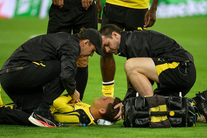 Sorgen um BVB-Neuzugang Konstantinos Karetsas.