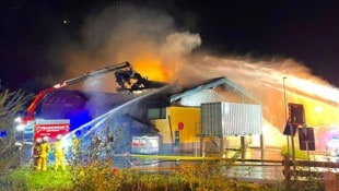 Bei einem Brand im September wurde ein Bauhof und das Nebengebäude stark beschädigt.
