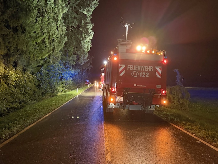 Die Feuerwehr war in mehreren Ortsteilen der Rheintalgemeinde im Einsatz.