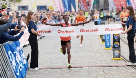 Gladys Jerop Kimaina siegte 2025 in Linz.