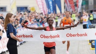 Gladys Jerop Kimaina siegte 2025 in Linz.
