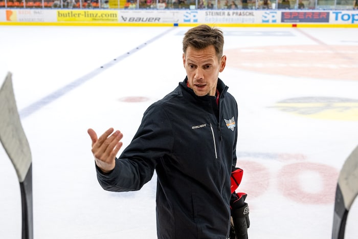 Philipp Lukas geht in seine bereits fünfte Saison als Black-Wings-Coach.