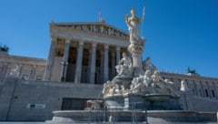 Von der Opposition erntete die KI-Regelung Kritik: Sie sei „zu unbestimmt, zu weitreichend und ...