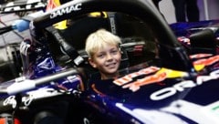 Robin Räikkönen (11) unterschreibt bei Red Bull.