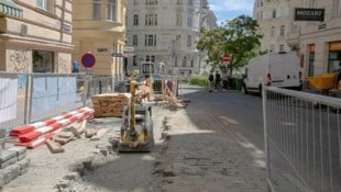 Die Bagger für die Umgestaltung sind bereits angerollt. Viele Parkplätze werden verschwinden.