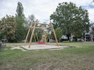 Auf diesem Spielplatz soll sich der unbekannte Mann vor zwei Mädchen diese Woche entblößt haben.