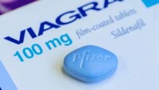 Alex Segre Die kleine blaue Pille gilt für einige Männer als Wundermittel.