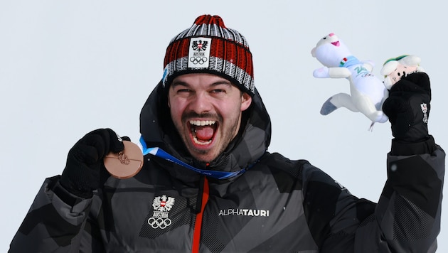 Bei den Olympischen Spielen holte der Snowboardcrosser Bronze.