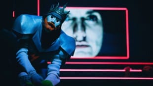 „Wähle deine Waffe“: Das Volkstheater zeigt „Macbeth“ in ungewohnt digitalem Gewand.