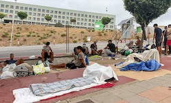 Die Lage auf Ceuta ist den örtlichen Behörden zufolge nach wie vor „untragbar“.