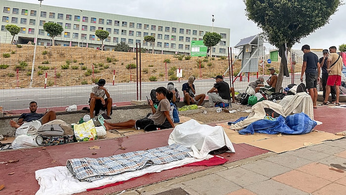 Die Lage auf Ceuta ist den örtlichen Behörden zufolge nach wie vor „untragbar“.