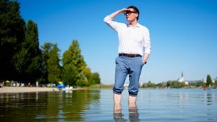 Klima- und Bäderstadtrat Jürgen Czernhorszky (SPÖ) im Strandbad Alte Donau (Wassertemperatur: 24 ...