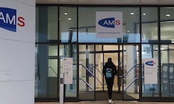 „Schulungen verfolgen immer das Ziel, Personen bessere Chancen am Arbeitsmarkt einzuräumen“, ...