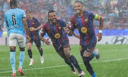 Große Freude bei Raphinha und Co. – der FC Barcelona ist gegen Feyenoord Rotterdam ungefährdet ...
