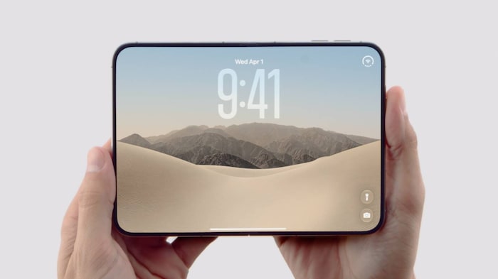 Aufgeklappt bietet es ein 7,9 Zoll großes Display