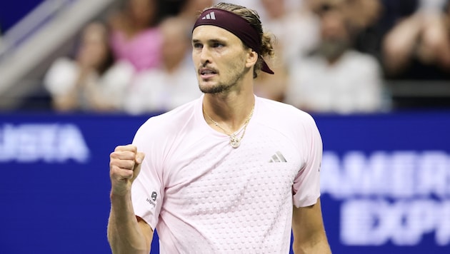 Alexander Zverev zieht souverän ins Halbfinale ein.
