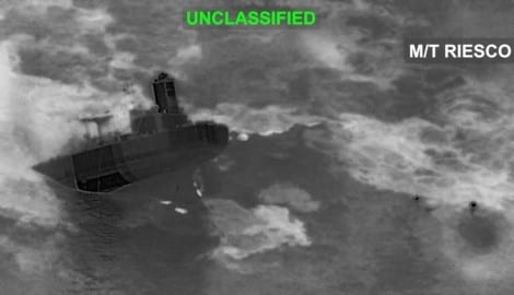 Auf diesen Bildern ist der Untergang der M/T Riesco zu sehen – es soll sehr viel Öl aus dem ...