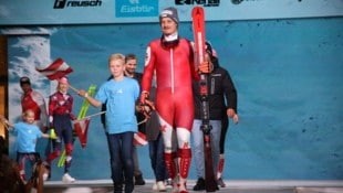 Zehn Kids dürfen bei der Modeschau dabei sein