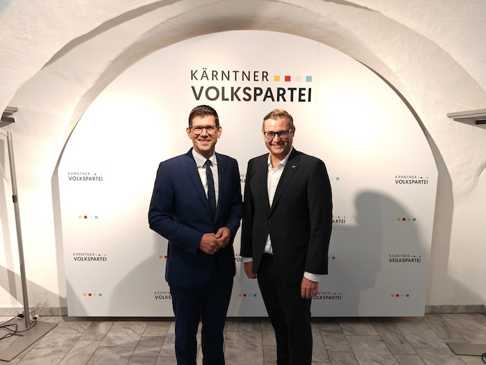 Landesvize Martin Gruber (l) und Bürgermeisterkandidat Julian Geier (r) beim Start in den ...