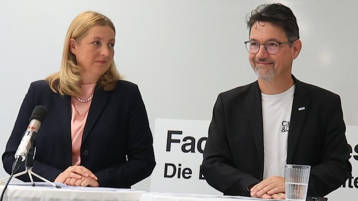 Caritas-Direktorin Nora Tödtling-Musenbichler und Ernst Sandriesser, für die ...