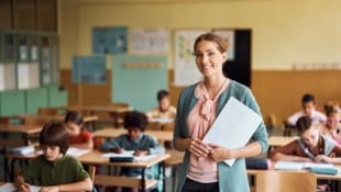 Mit dem Chancenbonus des Bundes werden Schulen mit besonderen Herausforderungen zusätzlich ...