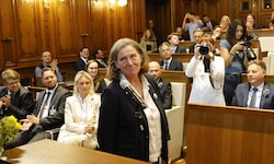 Gerade erst angelobt, muss Elke Kahr bereits massive finanzielle Einschnitte verkünden