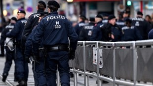 Es könnte ein heißer Samstag für die Wiener Polizei werden.