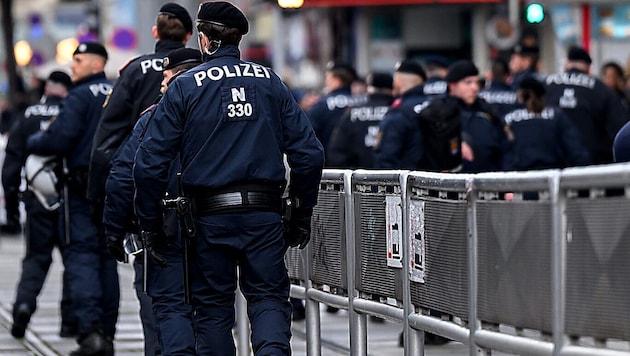 Es könnte ein heißer Samstag für die Wiener Polizei werden.