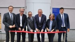Landesrat Karlheinz Kornhäusl, Alt-Landeshauptmann Christopher Drexler, der Präsident der ...
