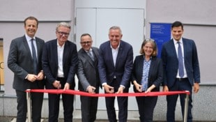 Landesrat Karlheinz Kornhäusl, Alt-Landeshauptmann Christopher Drexler, der Präsident der ...