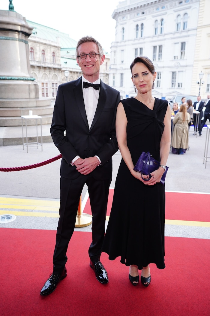 Albertina Direktor Ralph Gleis nahm, mit Unterstützung von seiner Katinka Keckeis, die Gäste in ...