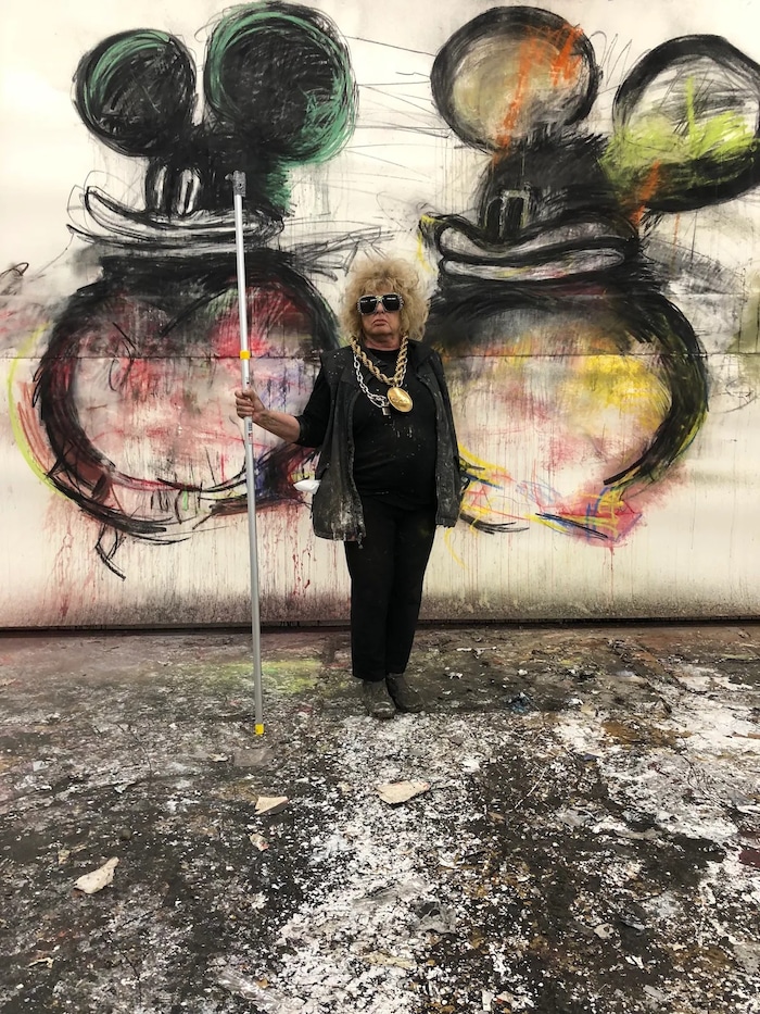 Künstlerin Joyce Pensato, die sich in ihren Arbeiten bekannten Comic-Figuren widmete, starb ...