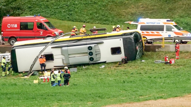 Der Bus mit 45 Personen an Bord war auf dem Weg nach Österreich. Dort kamen sie aber nicht an.