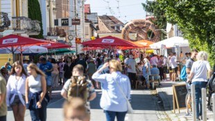 Am 19. September erobern die Fußgänger die Maxglaner Hauptstraße zurück.