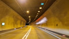 Der Tunnel (Symbolbild) musste für rund zwei Stunden gesperrt werden.