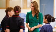 Prinzessin Kate überraschte die Mitarbeiter und Patienten des Royal Marsden Hospital am Freitag ...