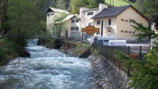 Die bestehende Wehranlage wurde vor bald 130 Jahren in der Klamm errichtet.
