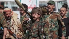 Die Houthis haben die Meerenge in ihren Besitz gebracht.