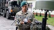 Oberleutnant Paul G. bei der Präsentation des Drohnenabwehrsystems 