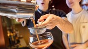 Entertainment: Flairbarkeepen ist eines der Highlights an der Höheren Tourismusschule und ...