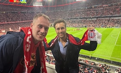 Philipp (li.) und Manuel beim 5:0 der Bayern über Bodö.